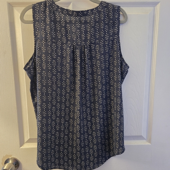 Navy Sleeveless Patterned Women's Top - Picture 7 of 8